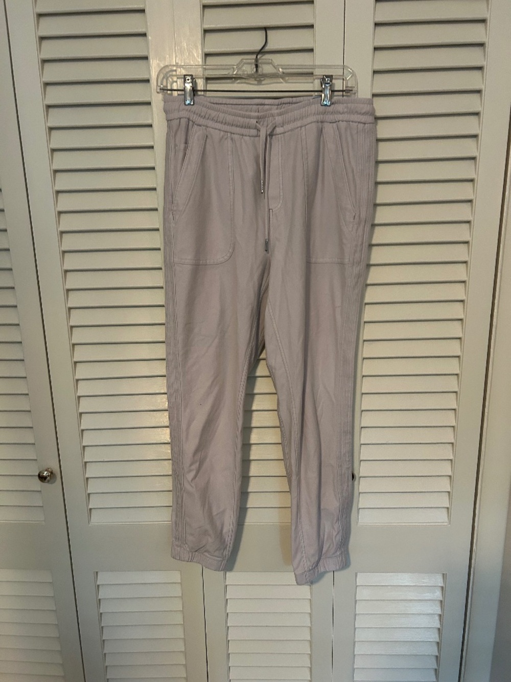 Athleta Farallon Jogger, size 8